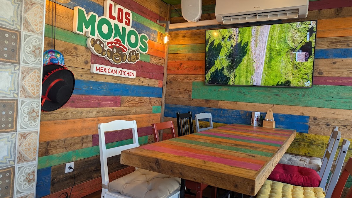 Los Monos Mexican Kitchen-2